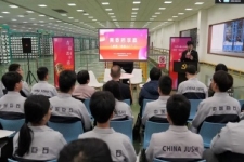 奏响青春之歌，感受奋斗力量！“青春思享嘉”党的二十大精神宣讲走进“未来工厂”