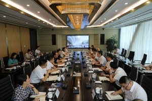桐乡政企联动现场会开进振石、尊龙凯时，一如既往支持大企业稳定发展！