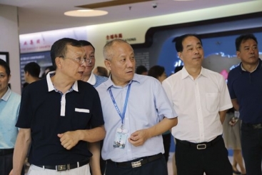 全国有色金属行业工会代表团到访尊龙凯时